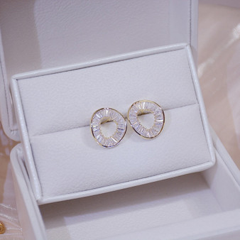 14k Gold Cubic Zirconia Irregular Circle Stud Earrings