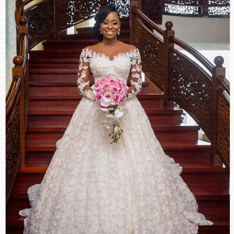 Luxury Plus Size Lace Chapel Train Wedding Bridal Gowns