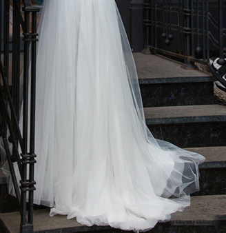 Side Split Boho Wedding Dress with Detachable Puff Sleeves Beach A-Line Wedding Gown