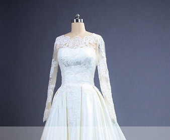 Elegant Backless  Vintage Lace Satin Long Sleeve Bridal Wedding Gown