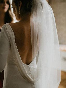White Sheath Satin Long Sleeve Backless Wedding Dress
