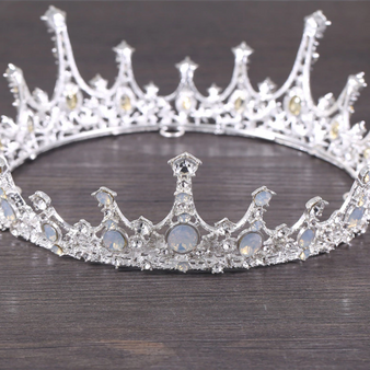 Exquisite Royal Vintage Silver Crown