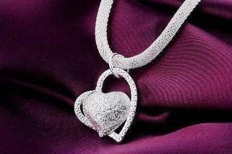Charming Heart Pendant Necklace - Silver Jewellery for Women - Gift for Her