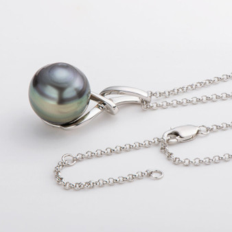 Baroque Tahitian Cultured Black Pearl Pendant Necklace