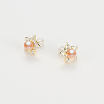 Star Natural Cultured Freshwater Pearl Earring