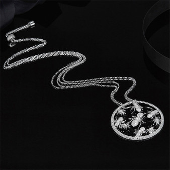 S925 Pure Silver High-End Micro Inlaid Crystal Diamond Creative Disc Ant Necklace