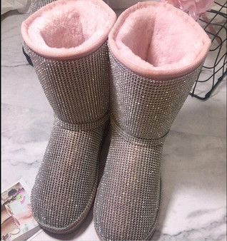 round toe platform fur boots