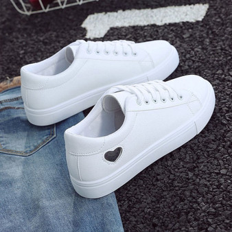 New Breathable Cute Heart Flats Casual Women's PU Leather Sneakers