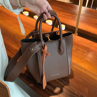 Solid Color PU Leather Bucket handbag for women Crossbody Bags 2020 Brand Broad strap Shoulder bags Female Travel Totes Hand Bag