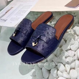 2020 Summer Flat Slippers Women real Leather beach Shoes Outdoor mules metal lock decor sandals Comfortable Runway Shoes