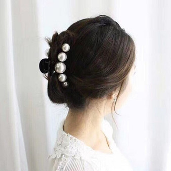 2020 Fashion New Hair Clip Women Simple Vintage Style Big Pearls Acrylic Hair Claws Hair Accessories mujer