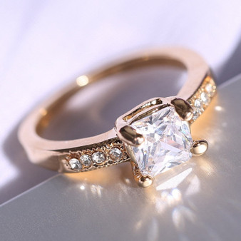 Women's gold Wedding Ring
