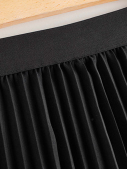 Elastic Waist Pleated Midi Skirt