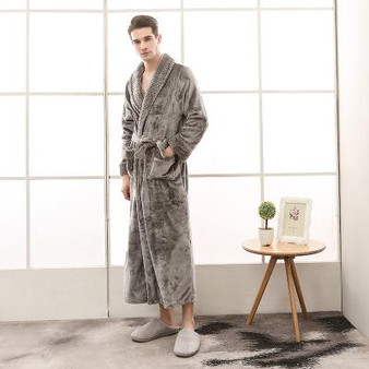 2018 Winter Bathrobe Men Solid Color Sleeping Robe For Men Flannel  Coral Fleece Mens Robe Winter  Men's Home Clothes 1295