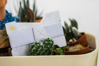 Carrara White Minimalist Wallet (Available Now 20% Off!)