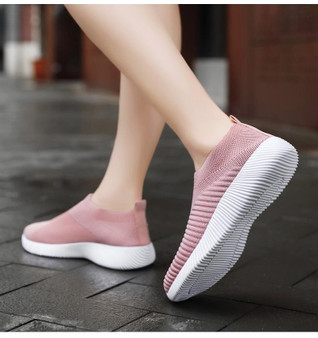 Casual Light Breathable Mesh knitted Vulcanized Shoes