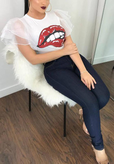 White Grenadine Pleated Bite Lips Print Puff Sleeve Going out T-Shirt