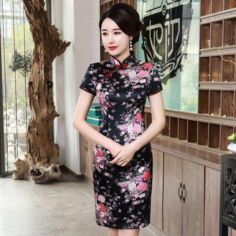 Slim Short Sleeve Traditional Chinese Style Mandarin Collar Cheongsam
