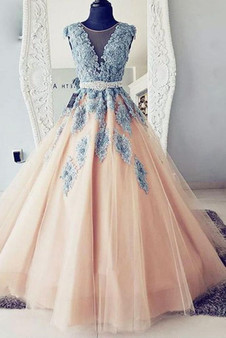 V Neck Tulle Lace Party Dresses Long Prom Dresses Ball Gown with Appliques P924