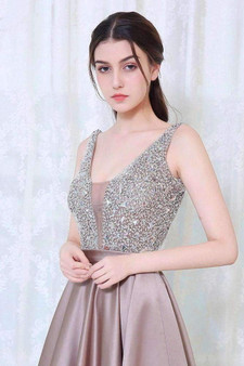 Gorgeous V Neck Satin Sleeveless Prom Dresses with Sequins P987