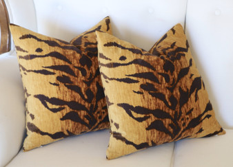 Tigre Velvet Cushion Cover / Velvet Cheetah Pillow / Animal Print ZIPPER Pillow Cover / Jamil Natural / Hollywood Regency Pillow Cover