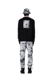Iso.Poetism-Edgaras-Sweater W. Graphic Patch-Black Rd