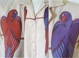 Vintage 70's Macaw Parrot Graphic Button up shirt Blouse / Top