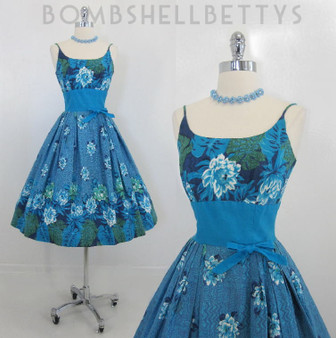 • Vintage 50's Hawaiian Kamehameha Aqua Floral Full Swing Skirt Summer Dress S
