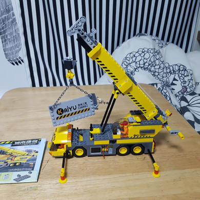 KAZI Toys City Engineering Building Blocks Compatible Legoed City Toys DIY Crane Sets Education Bricks Gifts For Kid Brinquedos