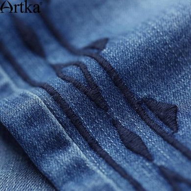 Artka Women's 2017 Spring Monkey Wash Embroidery Jeans Vintage Mid-waist Straight Pattern All-match Jeans KN10078X