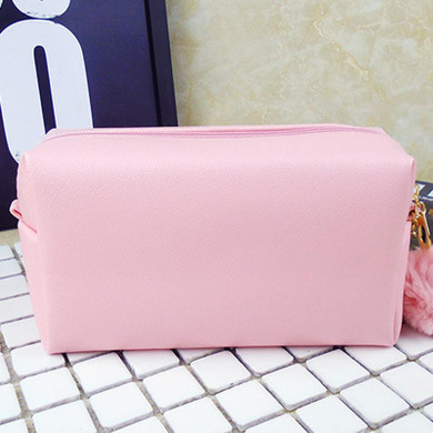 HIPSTEEN Portable Retro Style Cute Fashion Lip Fashion Pattern Cosmetic Bag Durable Travel Organizer Bag (Lips color random)