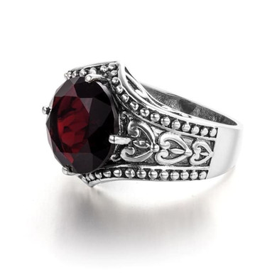 Vintage Art Ring with Round Shape Red Garnet Gemstone
