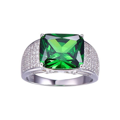 Luxurious Square Shape 7.5 carat Emerald Ring with 90 Zircons