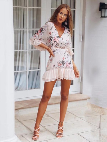 Boho Chic Floral Mini Dress with Hollow Batwing Sleeves - Perfect for Summer Style