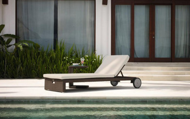 2017 All Weather Miha Outdoor Chaise Lounge Chair with Wheels