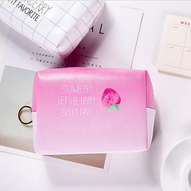 Large Capacity Strawberries Cosmetic Bag Necessaire Cute PU Make Up Bag Women Travel Bag Zipper Toiletry Kit