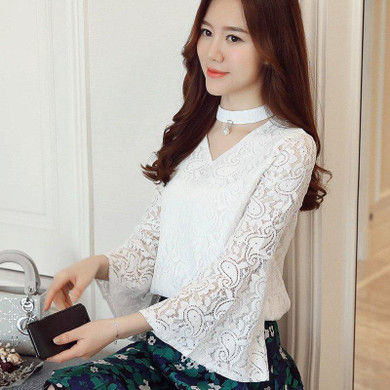 2017 New Fashion Autumn Green Lace Blouse Women V-neck Flare Sleeve Shirt Female Back Zipper Tops Hollow Out Blusas Femme
