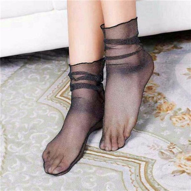 CLOVEZ 2017 Sexy Shiny Glitter Socks For Woman Breathable Elastic Manual Hosiery Embroidered Socks Fishnet Mesh Ankel Socks
