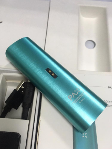 PAX 2 vapor Gold silver black blue red five colors available PAX2 vapor kit  pax vapor, pax 3 coming soon