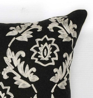 18" x 18" Cotton Black/White Pillow