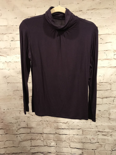 PURPLE TURTLENECK