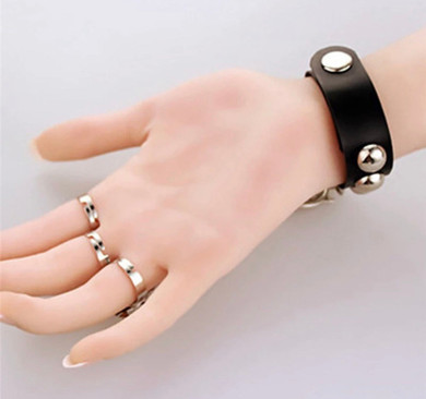 skulls ring wolf slave bracelet