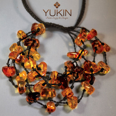 Pulsera de ámbar tejida