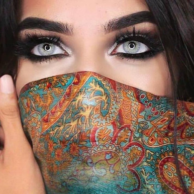 Transparent light blue gray contact lenses (12 months)