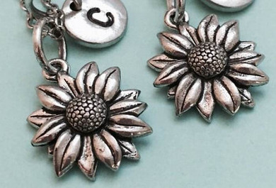 5 Sunflower charm, Flower Charms, Daisy Charm