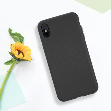 The Ezpress Anti-Slip Hybrid Case Black for iPhone XS Max