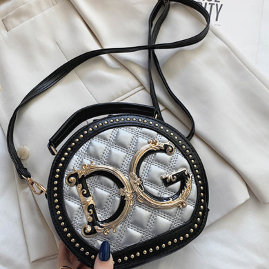 2021 Chic Circular Rivet Crossbody Bag
