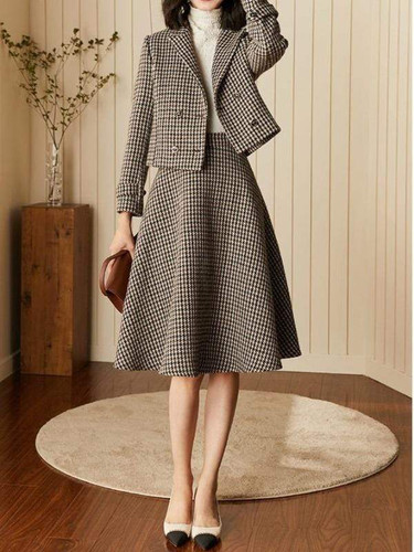 Winter set short woolen jacket and high waist plaid skirt