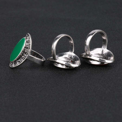 Oval Black And Green Enamel Ring