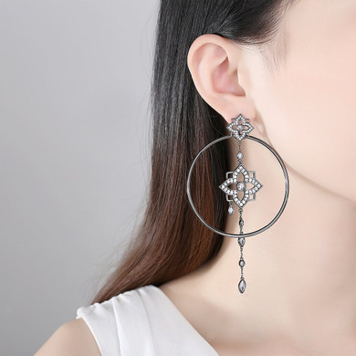 'Oleria' Earrings - 18K White/Black Gold Finish